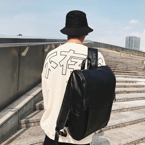 Mochila de Couro Executiva Acadêmica