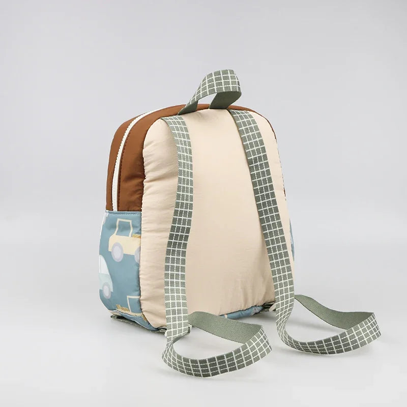 Mochila Escolar Infantil com Bordado de Carrinho